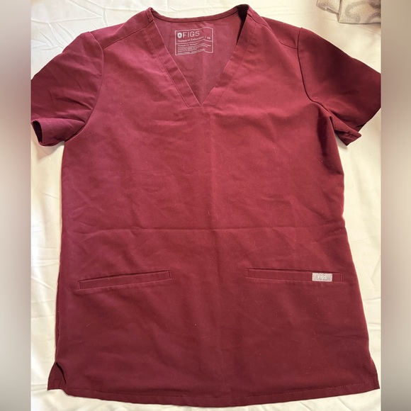 Figs Women’s Casma Three- Pocket Scrub Top - Picture 1 of 3